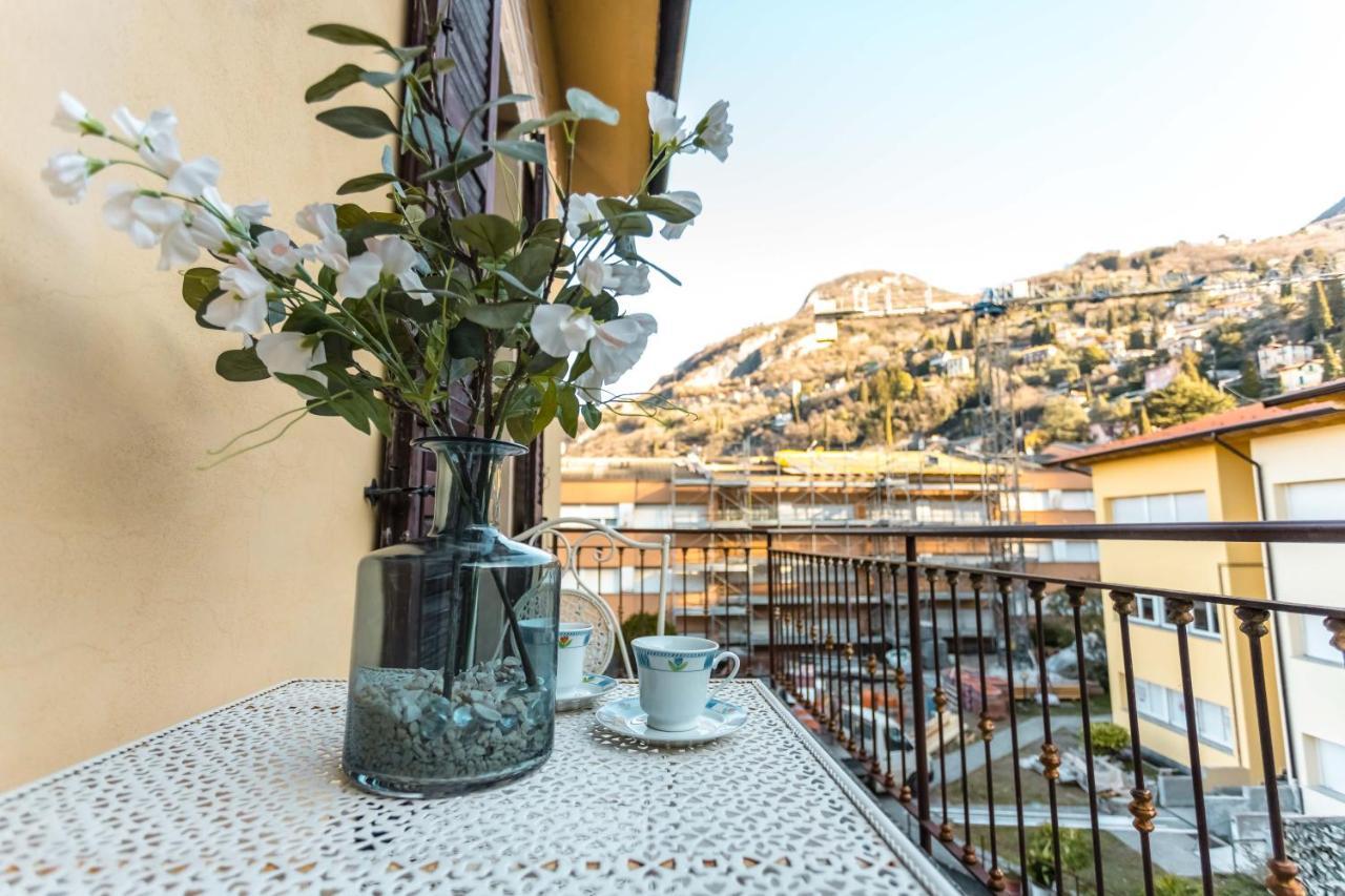 Porto Azzurro Apartment Varenna Kültér fotó