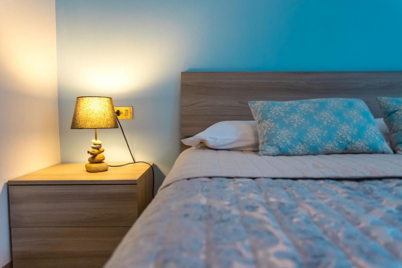 Porto Azzurro Apartment Varenna Kültér fotó